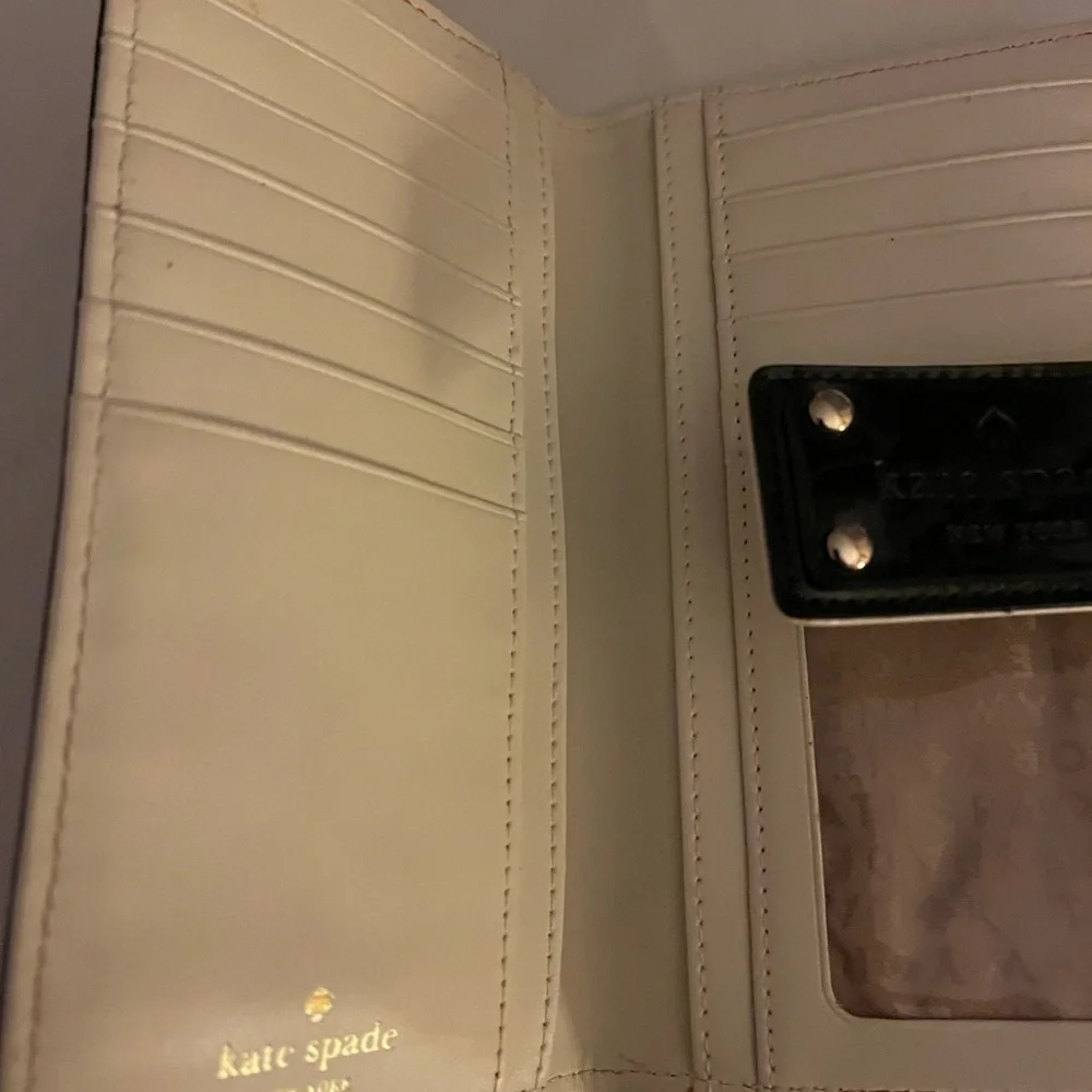 Kate Spade Women’s Versatile Black Wallet